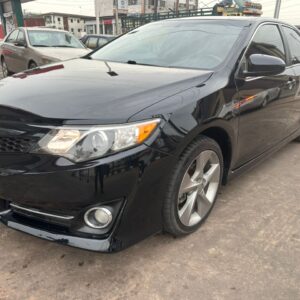 2014 Foreign used Toyota Camry SE